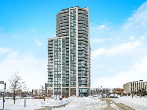 15 Lynch St #708, Brampton, ON L6W 2Z8