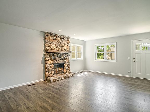 4th image of 30W142 Wildwood Ct