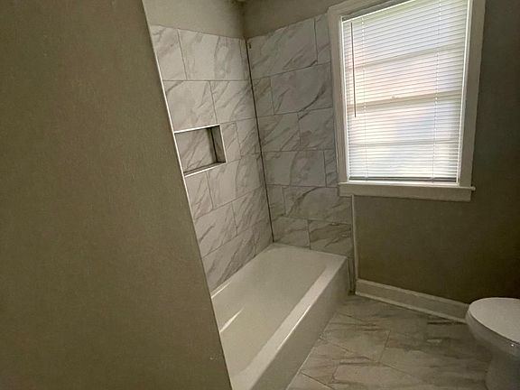 4th image of 4869 Fairfield Rd