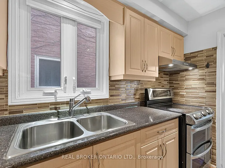 109 Robert Hicks Dr — Photo 12