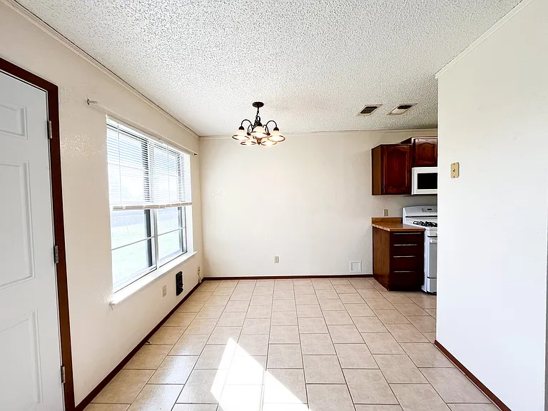 1504 Jefferis Ave — Photo 9