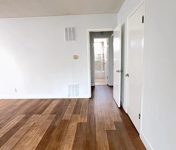 823-825 Fairview Ave #7B — Photo 4