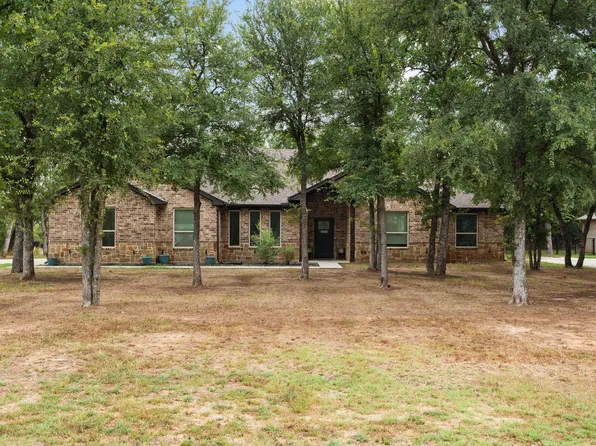 144 Eagle Dr, Lipan, TX 76462