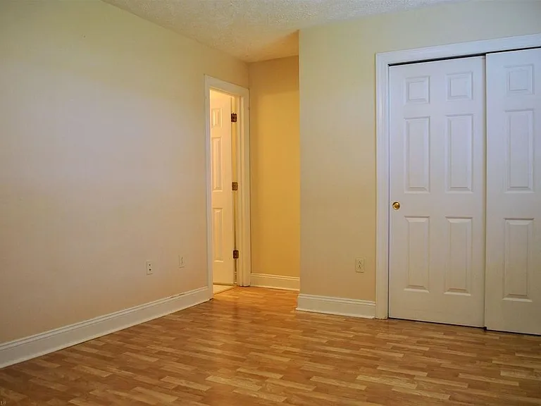 415 Oak Tree Blvd — Photo 9