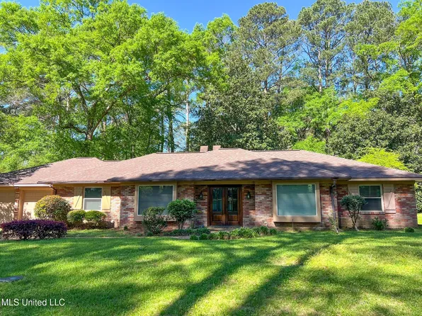 5365 Red Fox Rd, Jackson, MS 39211
