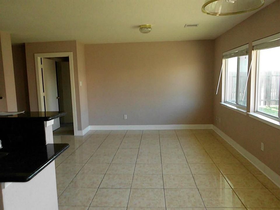 1st image of 19903 Stratwood Ct