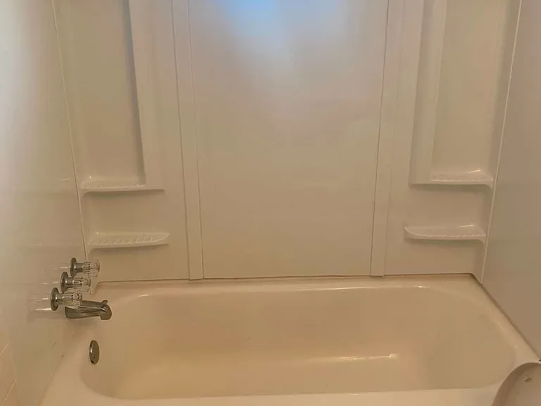 290 Spaulding Dr — Photo 3