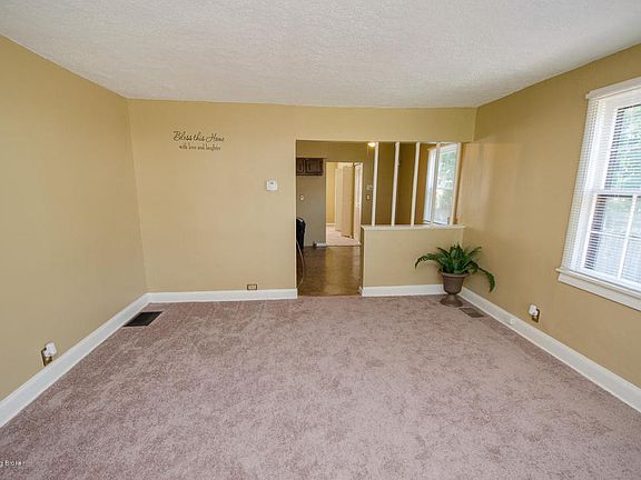 3rd image of 331 S 42nd St