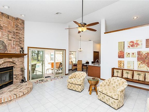 4th image of 5190 Gentry Oaks Pl