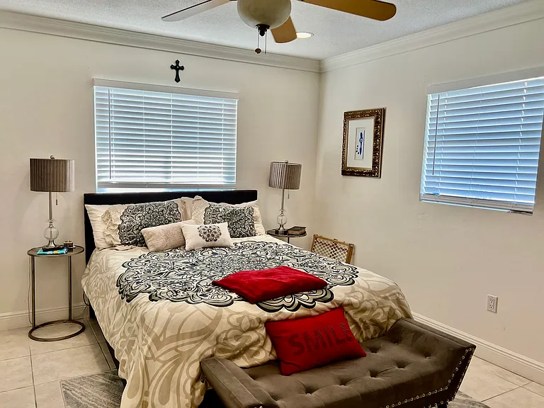 3920 Prudence Dr — Photo 12