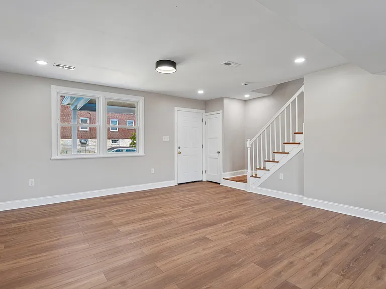 3111 Hanlon Ave — Photo 4