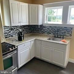 2nd image of 109 Thompson St