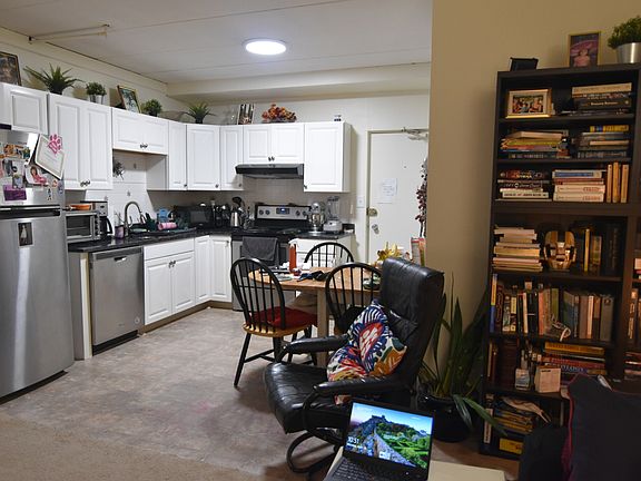 3rd image of 24 Highland Ave APT 22