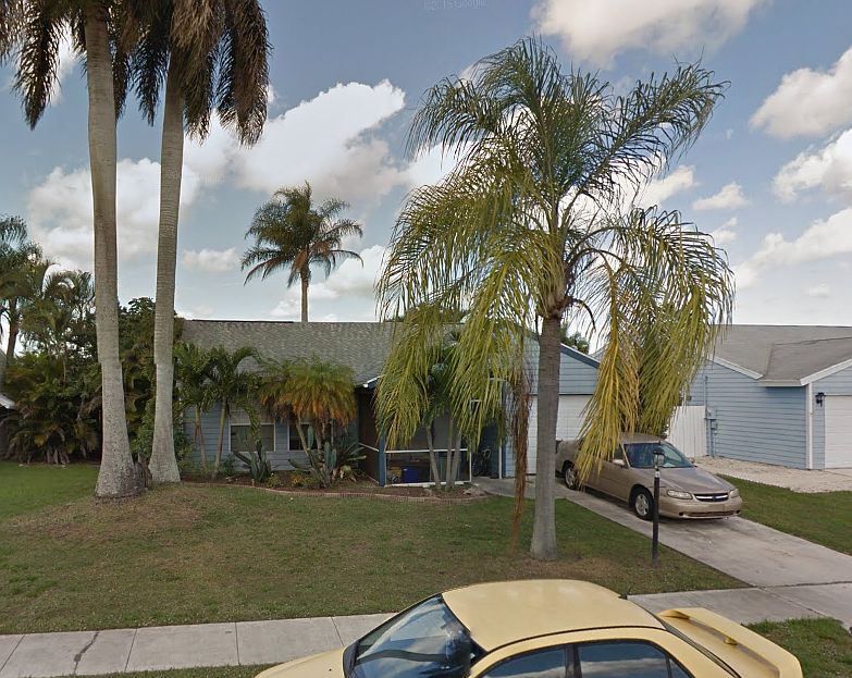2nd image of 7911 Blairwood Cir S