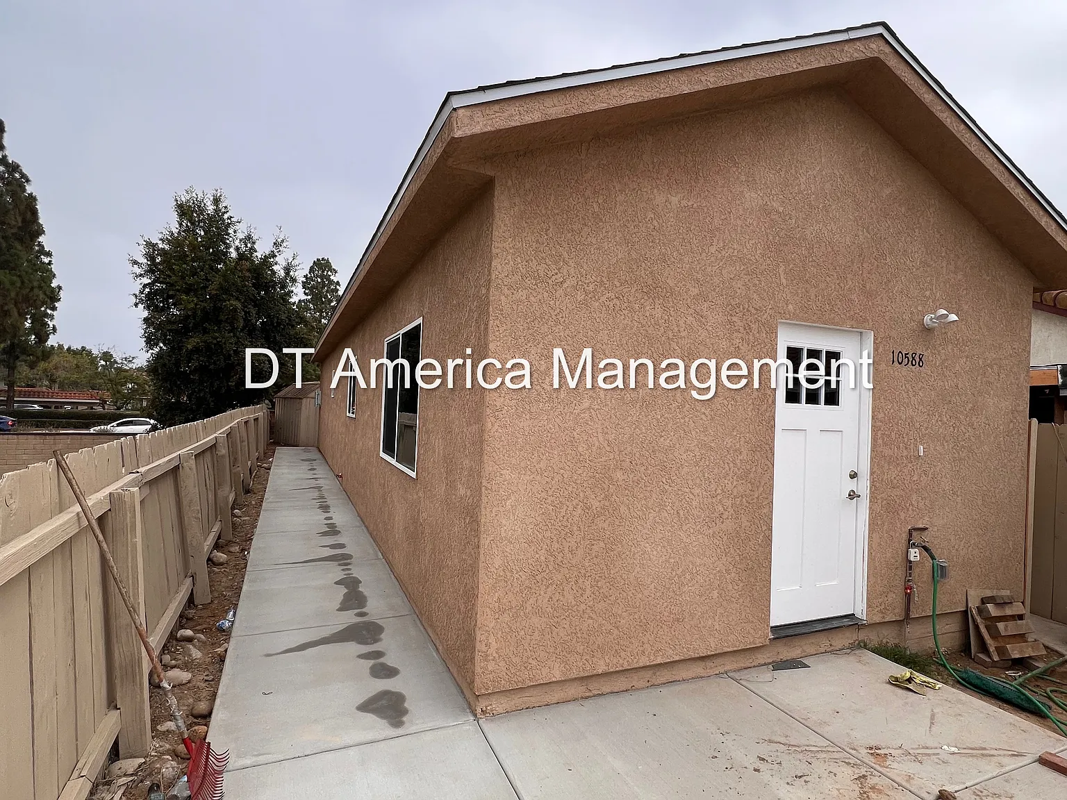 3 bed, 2.5 bath, 1200 sqft, $3,495 — Photo 2