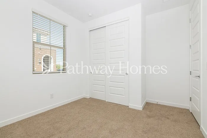 4 bed, 3.0 bath, 2248 sqft, $2,750 — Photo 4