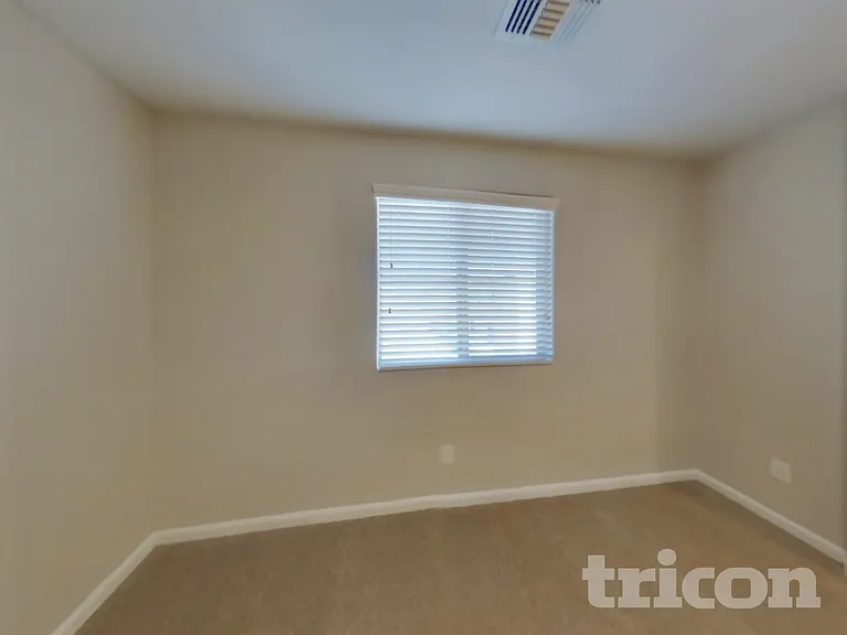 12575 W Hummingbird Ter — Photo 4