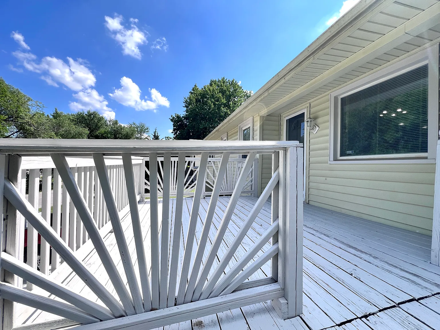 4 bed, 1500 sqft, $2,200 — Photo 2