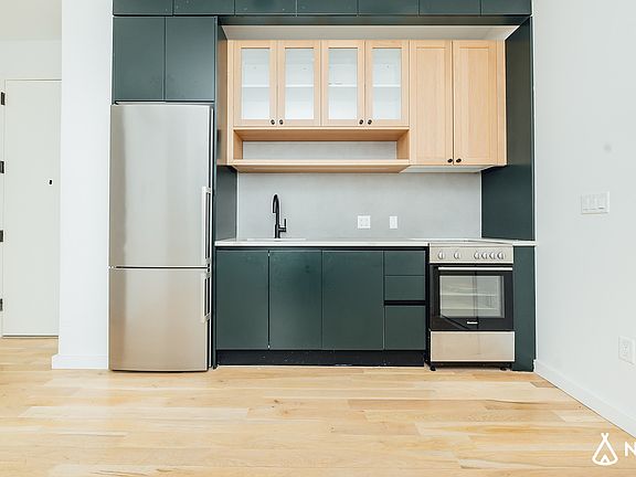2nd image of 44 Kent St #289