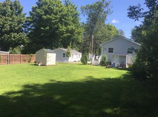 16 Sawyer St, Templeton, MA 01468