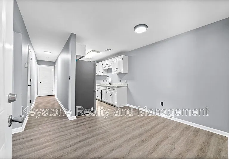 1937 High St #1 — Photo 1