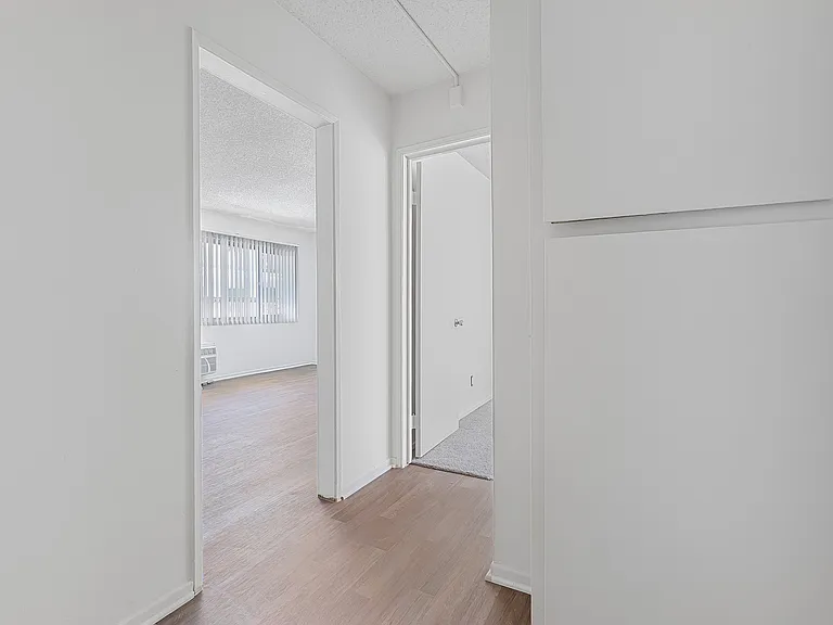 Osage Apartments — Photo 11
