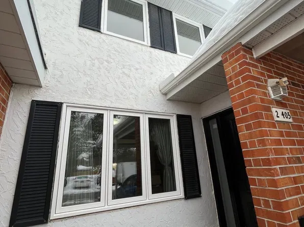405 Keats Way #2, Waterloo, ON N2L 5S7