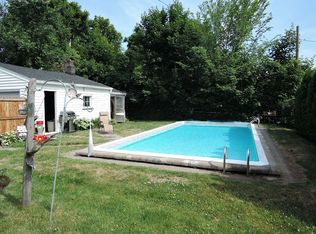 230 Colebrook Dr, Rochester, NY 14617