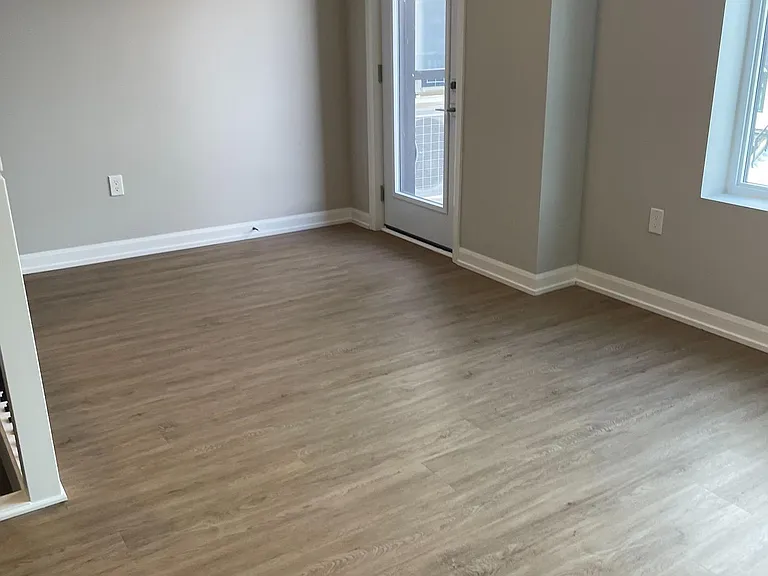 708 Woolwich St #219 — Photo 5
