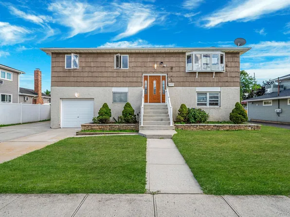 76 Hamilton Avenue, Massapequa, NY 11758