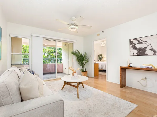 1080 Ala Napunani St APT 406, Honolulu, HI 96818