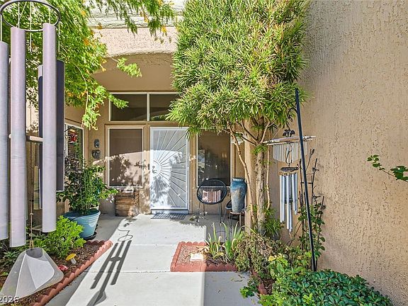 5th image of 2740 Desert Crystal Dr #0
