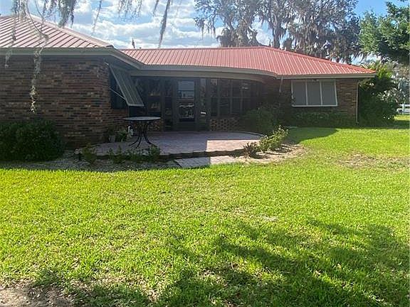 4th image of 630 Lake Blue Dr