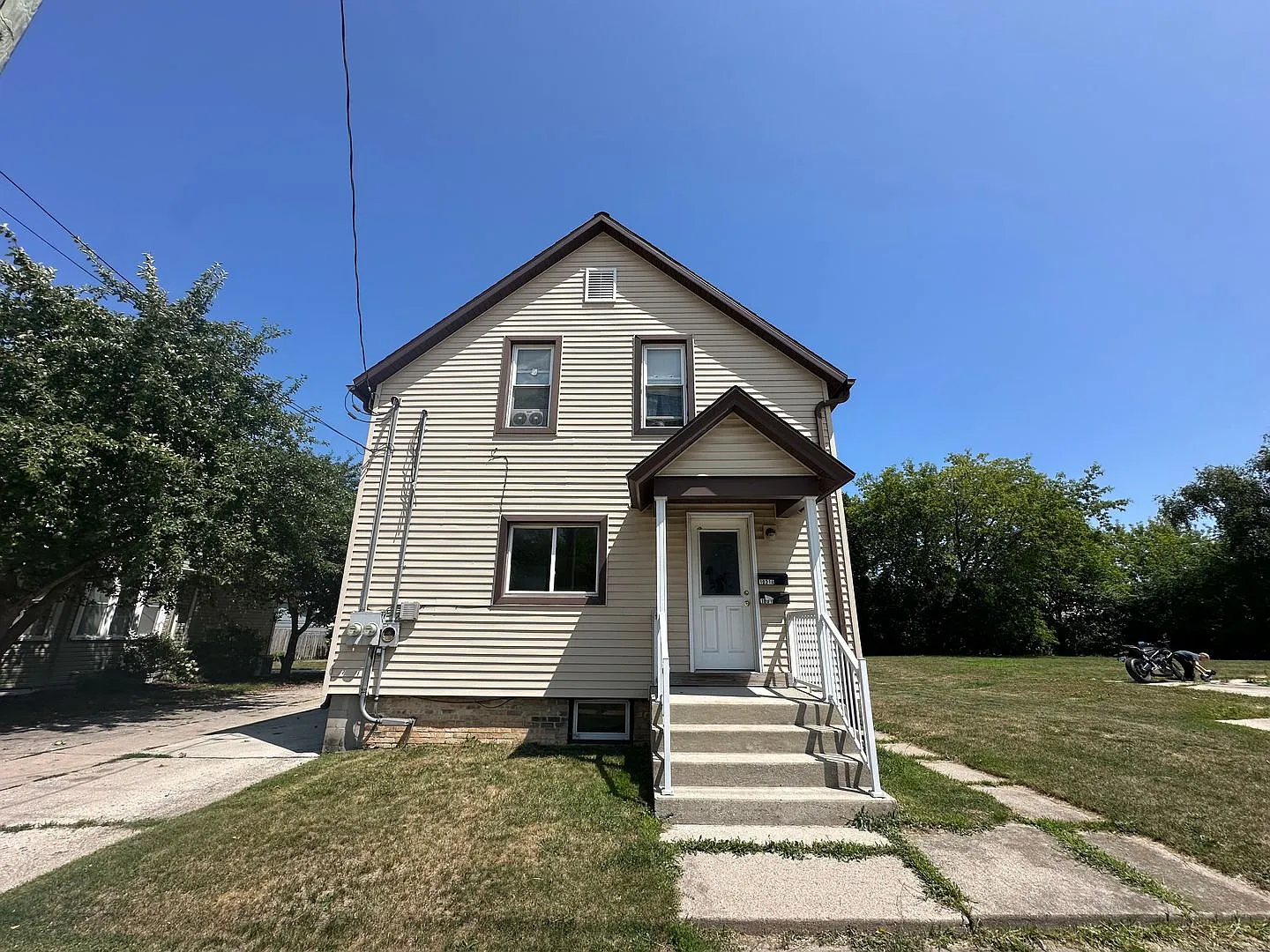 1031 S 21st St. — Photo 2