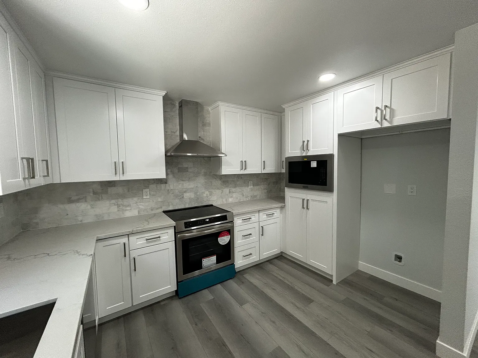 4 bed, 2200 sqft, $5,500 — Photo 4