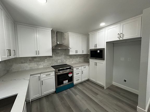 Brand new kitchen cabinets and appliances