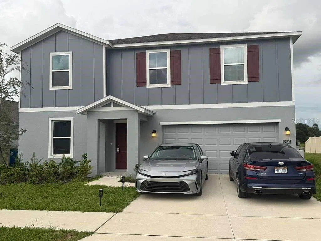 5 bed, 3.0 bath, 2492 sqft, $2,700 — Photo 2