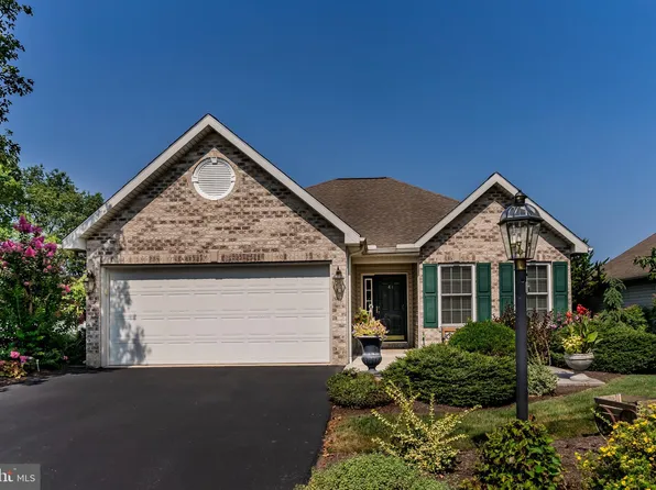 47 Longwood Dr, Mechanicsburg, PA 17050