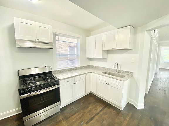 2nd image of 900 N Monticello Ave #2F