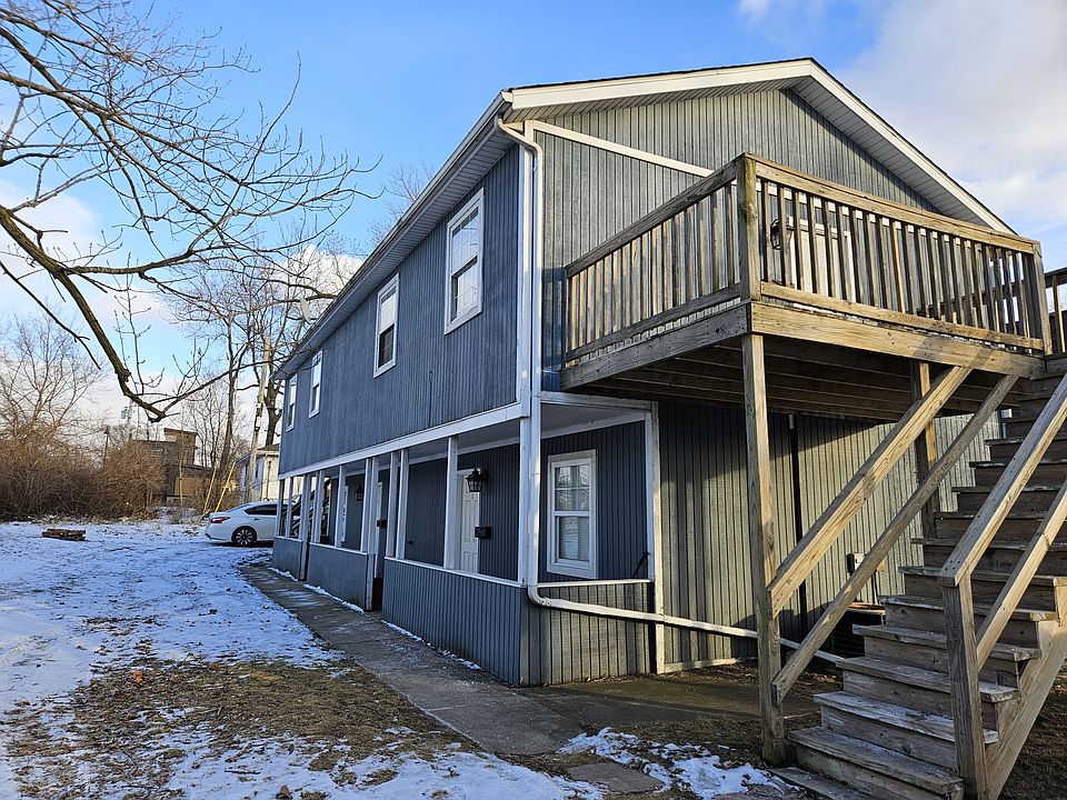 4 apartment building