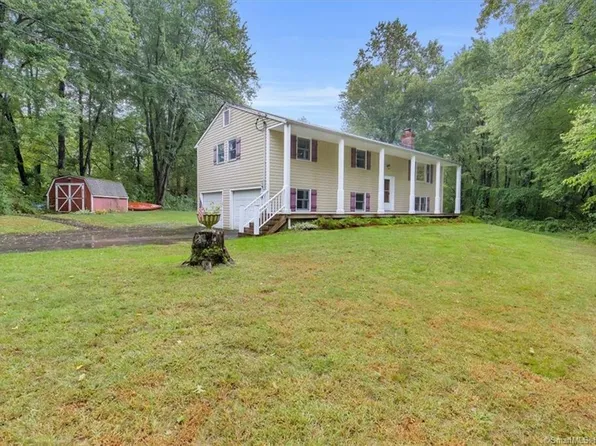 5 Putnam Drive, Newtown, CT 06470