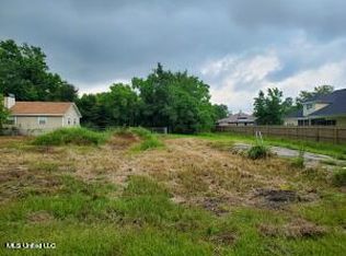 979 Dunbar Ave, Bay Saint Louis, MS 39520