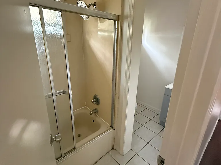 3063 Louise Dr N — Photo 8