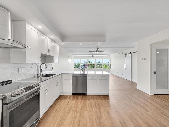 4th image of 3121 NE 51 Street #406E