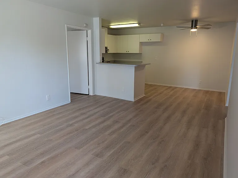 145 W Lincoln Ave #6 — Photo 3
