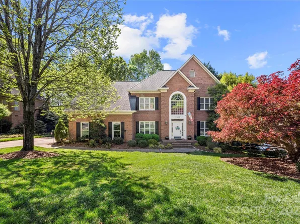 10609 Oak Pond Cir, Charlotte, NC 28277
