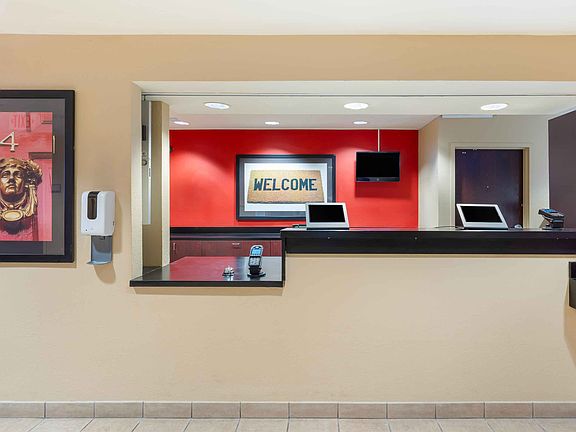 Lobby and Guest Check-in