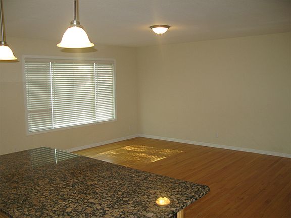 4th image of 4211 Welbeck Dr