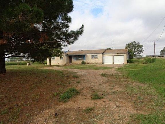 2nd image of 2311 Levelland Hwy