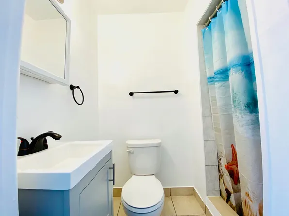 Western Avenue, 3551-3557 S Western Ave #4, Los Angeles, CA 90018